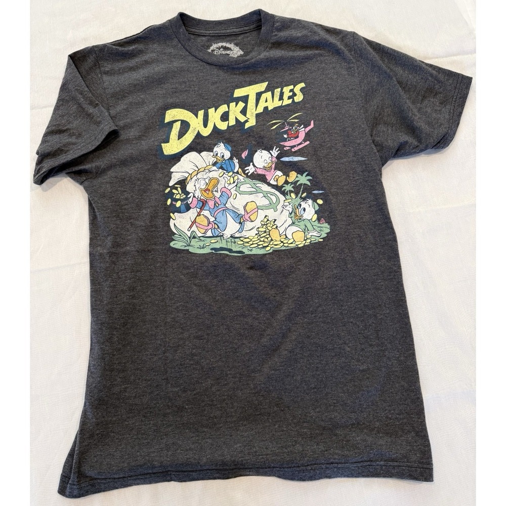 Duck Tales Disney T-shirt Size Medium. Disney. A5